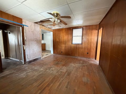 Tiny photo for 1021 Jefferson Avenue, Charleston, IL 61920 (MLS # 12552255)