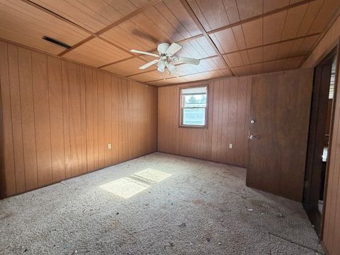 Tiny photo for 1021 Jefferson Avenue, Charleston, IL 61920 (MLS # 12552255)