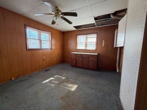 Tiny photo for 1021 Jefferson Avenue, Charleston, IL 61920 (MLS # 12552255)