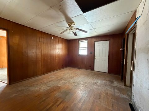 Tiny photo for 1021 Jefferson Avenue, Charleston, IL 61920 (MLS # 12552255)