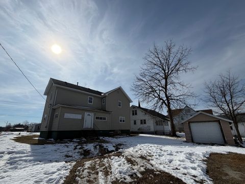 Tiny photo for 1021 Jefferson Avenue, Charleston, IL 61920 (MLS # 12552255)