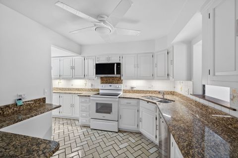 Tiny photo for Park Ridge, IL 60068 (MLS # 12571345)