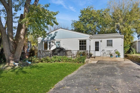 Photo of 16 W Oak Street, Lake In The Hills, IL 60156 (MLS # 12788878)