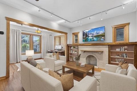 Tiny photo for 1159 S East Avenue, Oak Park, IL 60304 (MLS # 12647593)