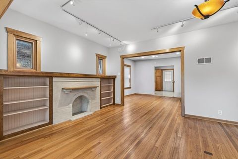 Tiny photo for 1159 S East Avenue, Oak Park, IL 60304 (MLS # 12647593)