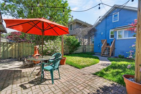 Tiny photo for 1159 S East Avenue, Oak Park, IL 60304 (MLS # 12647593)