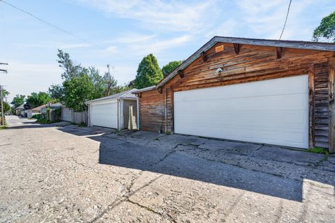Tiny photo for 1159 S East Avenue, Oak Park, IL 60304 (MLS # 12647593)