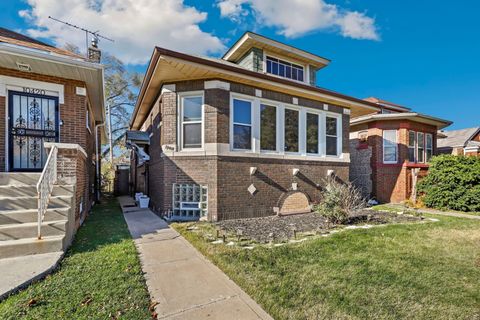 Tiny photo for 10416 S Sangamon Street, Chicago, IL 60643 (MLS # 12557137)