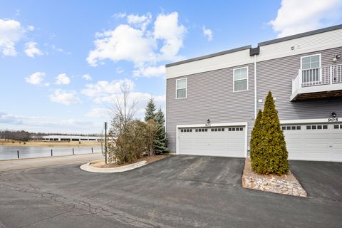 Tiny photo for 901 Times Square Drive, Aurora, IL 60504 (MLS # 12561400)