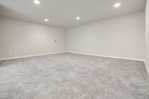 Tiny photo for 901 Times Square Drive, Aurora, IL 60504 (MLS # 12561400)
