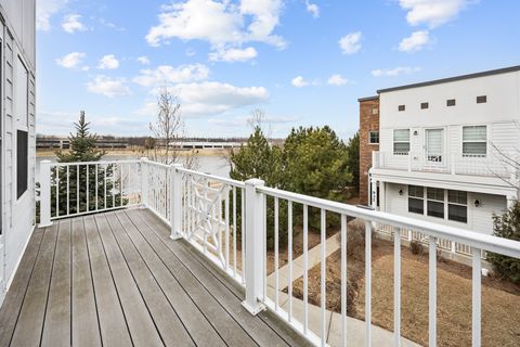 Tiny photo for 901 Times Square Drive, Aurora, IL 60504 (MLS # 12561400)