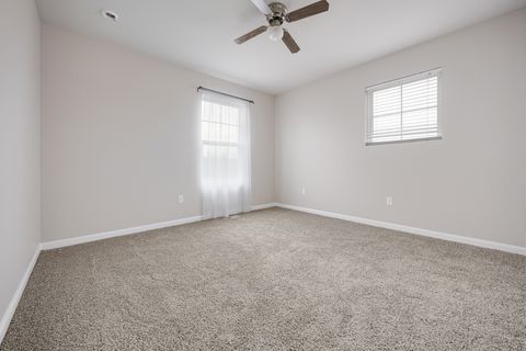 Tiny photo for 901 Times Square Drive, Aurora, IL 60504 (MLS # 12561400)