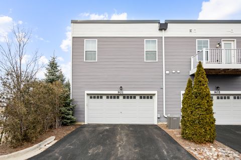 Tiny photo for 901 Times Square Drive, Aurora, IL 60504 (MLS # 12561400)