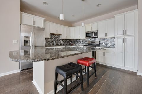 Tiny photo for 901 Times Square Drive, Aurora, IL 60504 (MLS # 12561400)