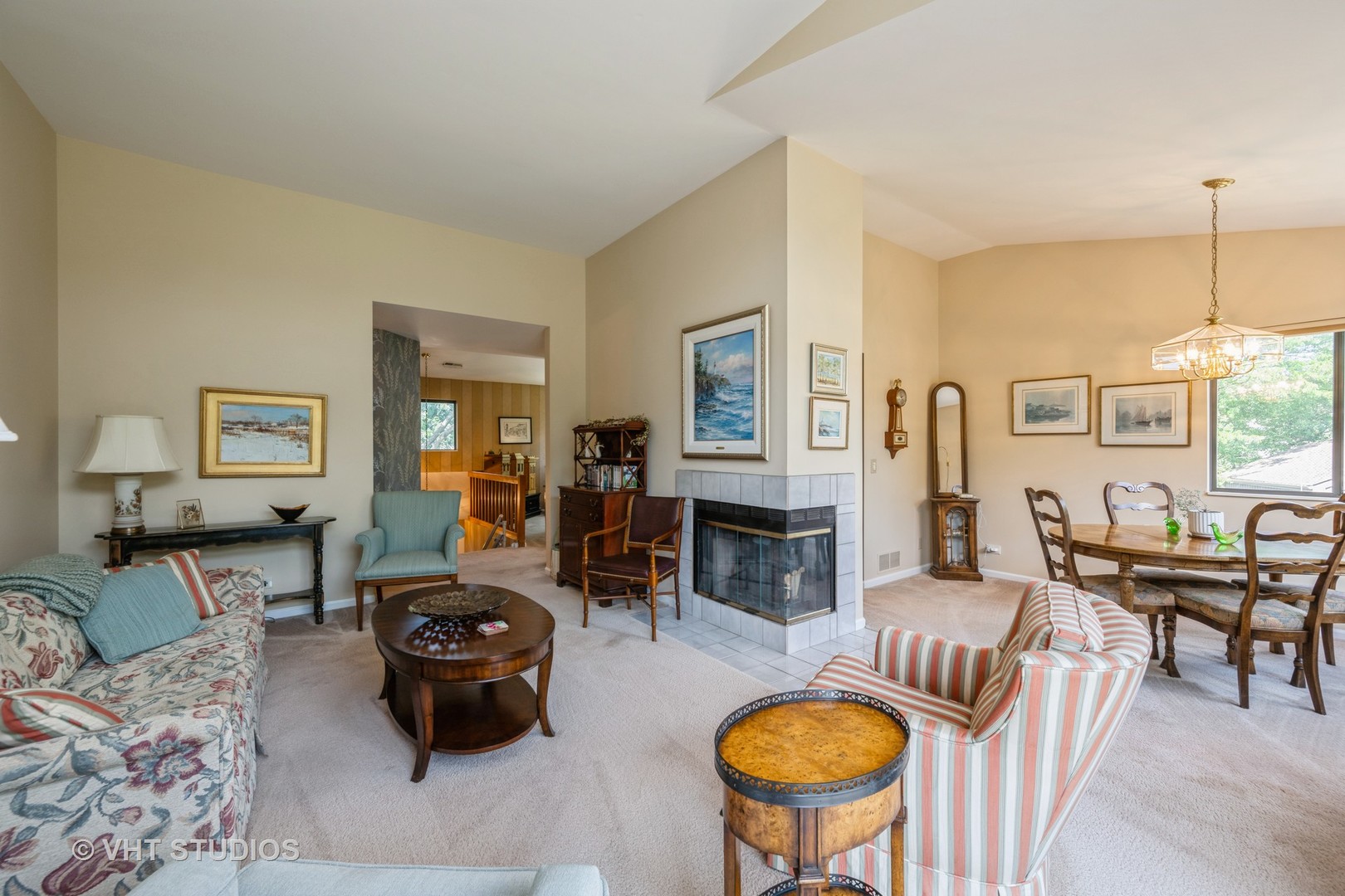 949 Fairway Circle 949
