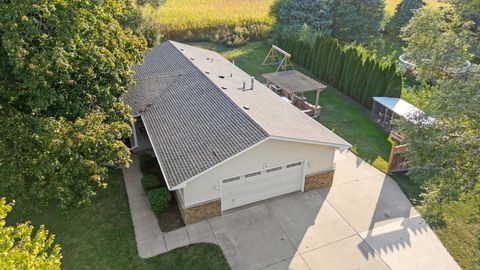 Tiny photo for 3 Poplar Road, Yorkville, IL 60560 (MLS # 12488633)