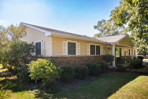 Tiny photo for 3 Poplar Road, Yorkville, IL 60560 (MLS # 12488633)