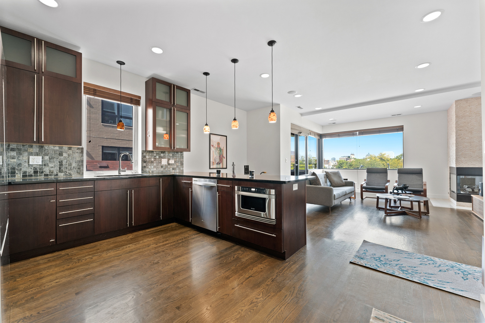 1445 W Grand Avenue 3W