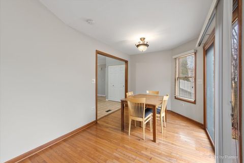 Tiny photo for 1095 Devonshire Avenue, Naperville, IL 60540 (MLS # 12586278)