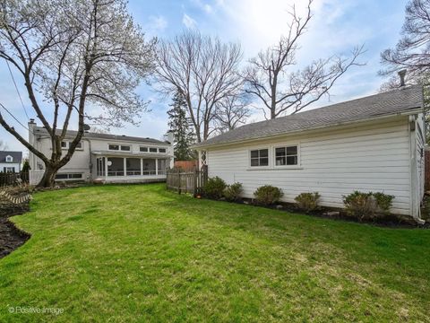 Tiny photo for 674 Highview Terrace, Lake Forest, IL 60045 (MLS # 12626294)