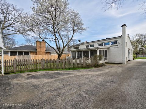 Tiny photo for 674 Highview Terrace, Lake Forest, IL 60045 (MLS # 12626294)
