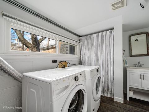 Tiny photo for 674 Highview Terrace, Lake Forest, IL 60045 (MLS # 12626294)