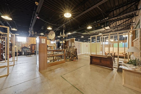 Tiny photo for 800 E 31st Street, La Grange Park, IL 60526 (MLS # 12741561)