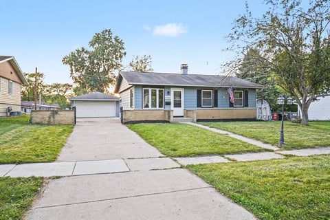 Photo of 6900 Magnolia Street, Hanover Park, IL 60133 (MLS # 12751545)