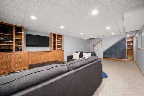 Tiny photo for 1329 Foxbend Drive, Sycamore, IL 60178 (MLS # 12473519)