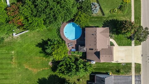 Tiny photo for 1329 Foxbend Drive, Sycamore, IL 60178 (MLS # 12473519)