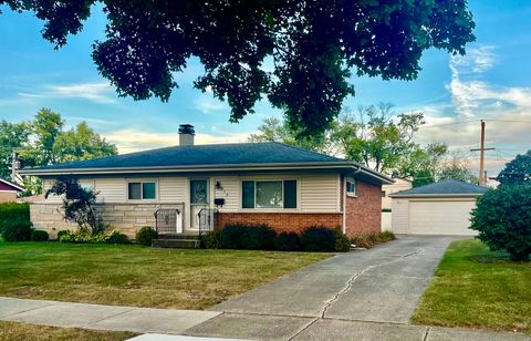 Tiny photo for 913 Ingram Place, Des Plaines, IL 60016 (MLS # 12478785)