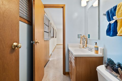 Tiny photo for 913 Ingram Place, Des Plaines, IL 60016 (MLS # 12478785)