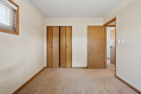 Tiny photo for 913 Ingram Place, Des Plaines, IL 60016 (MLS # 12478785)