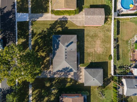 Tiny photo for 913 Ingram Place, Des Plaines, IL 60016 (MLS # 12478785)