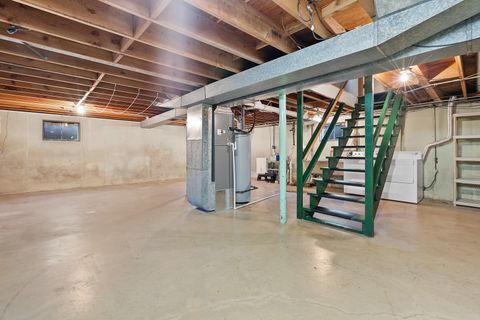 Tiny photo for 913 Ingram Place, Des Plaines, IL 60016 (MLS # 12478785)