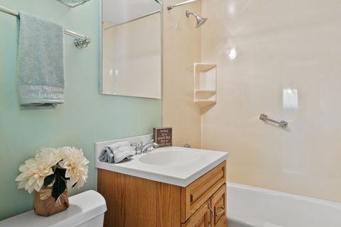 Tiny photo for 913 Ingram Place, Des Plaines, IL 60016 (MLS # 12478785)