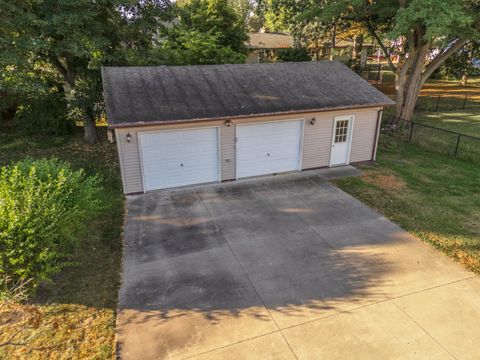 Tiny photo for 528 E 2nd Street, El Paso, IL 61738 (MLS # 12474873)