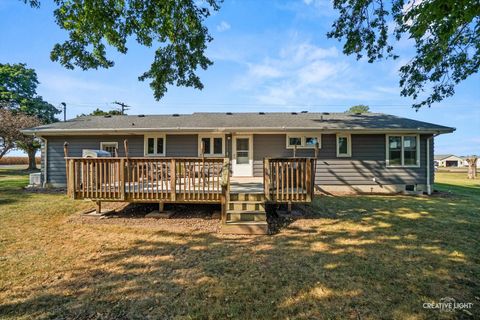 Tiny photo for 2802 N 3501st Road, Seneca, IL 61360 (MLS # 12425530)