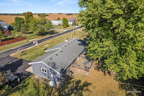 Tiny photo for 2802 N 3501st Road, Seneca, IL 61360 (MLS # 12425530)