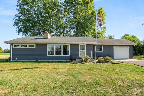 Tiny photo for 2802 N 3501st Road, Seneca, IL 61360 (MLS # 12425530)