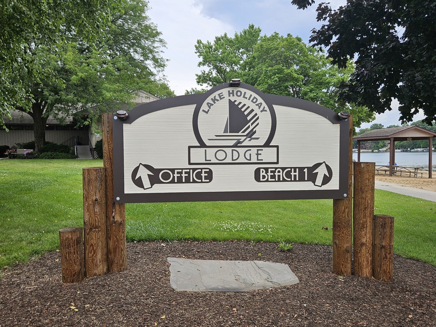 1627 Lake Holiday Drive
