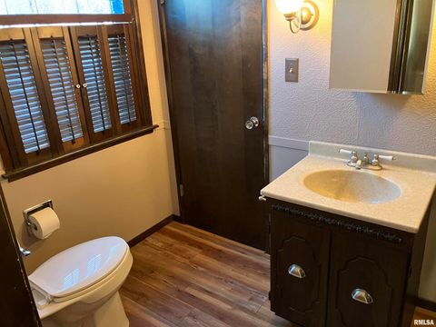 Tiny photo for 837 BEACH Street, Kewanee, IL 61443 (MLS # QC4268571)