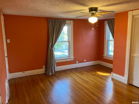 Tiny photo for 837 BEACH Street, Kewanee, IL 61443 (MLS # QC4268571)