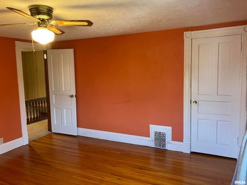 Tiny photo for 837 BEACH Street, Kewanee, IL 61443 (MLS # QC4268571)