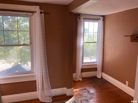 Tiny photo for 837 BEACH Street, Kewanee, IL 61443 (MLS # QC4268571)