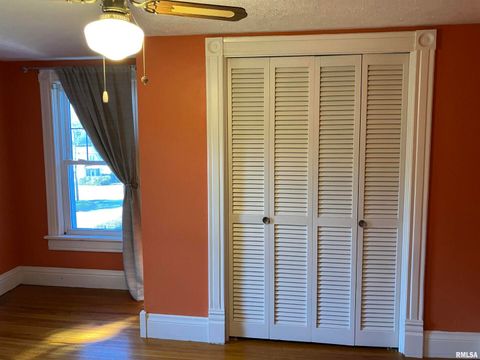 Tiny photo for 837 BEACH Street, Kewanee, IL 61443 (MLS # QC4268571)