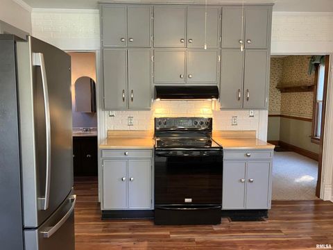 Tiny photo for 837 BEACH Street, Kewanee, IL 61443 (MLS # QC4268571)