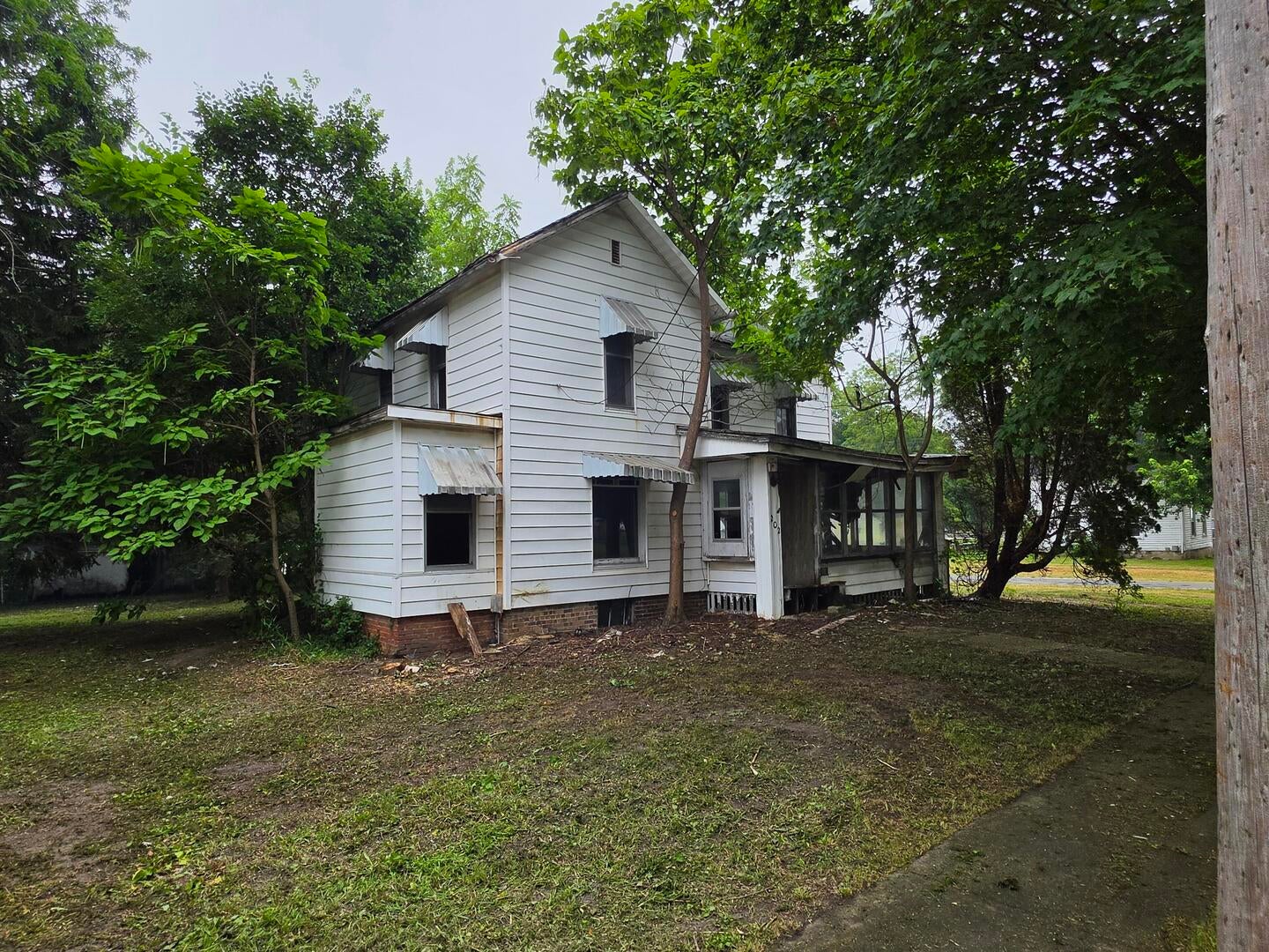 202 S 1st Street