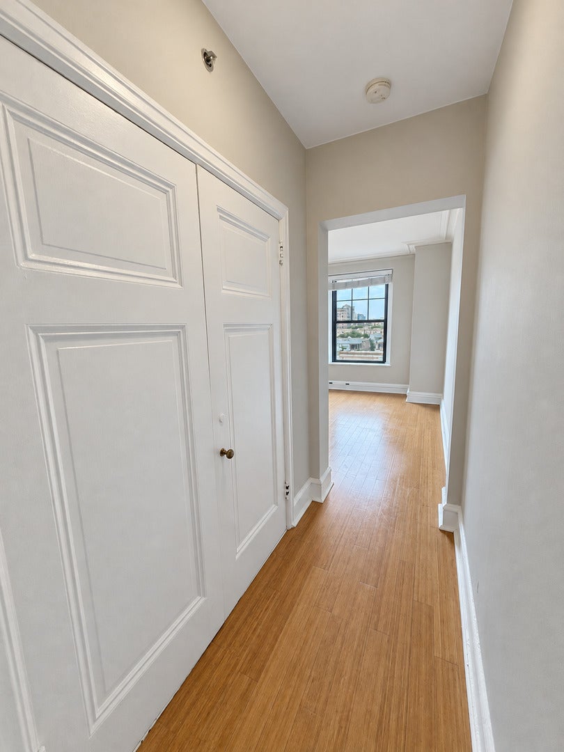 3170 N Sheridan Road 601