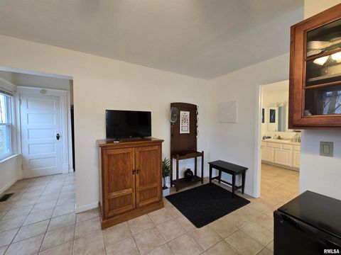 Tiny photo for 502 Albers Street, Golden, IL 62339 (MLS # QC4269649)